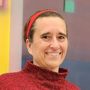 Julie Baka, author for BestDryingRack.com